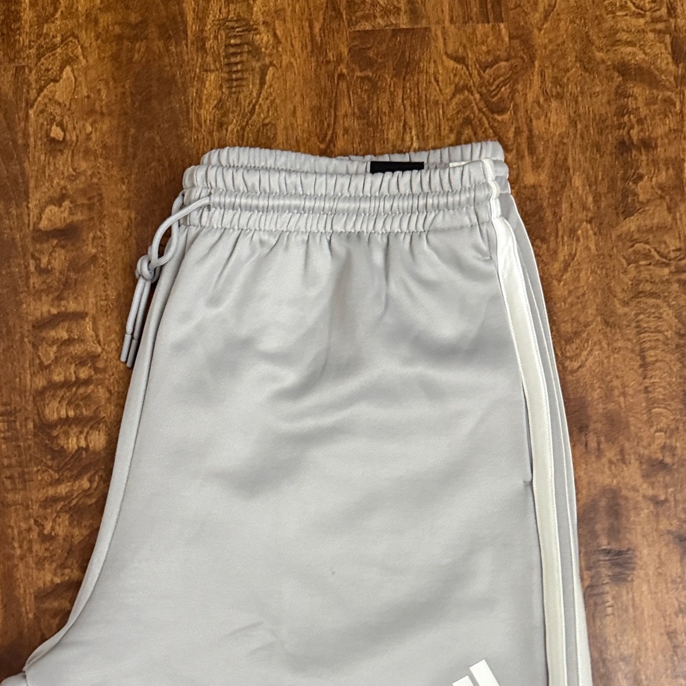 Adidas Light Gray Three-Stripe Joggers with White Logo Size XXL - Picture 3 of 16